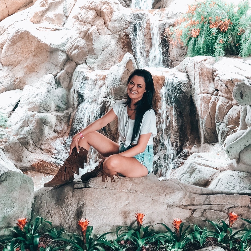 Meet your Posher, Jade